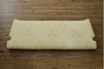 中古　美品　イタリア高級家具　メデア(Medea)　優雅な曲線美が際立つセティ　定価約60万円　(R-074657)