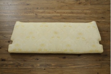 中古　美品　イタリア高級家具　メデア(Medea)　優雅な曲線美が際立つセティ　定価約60万円　(R-074657)