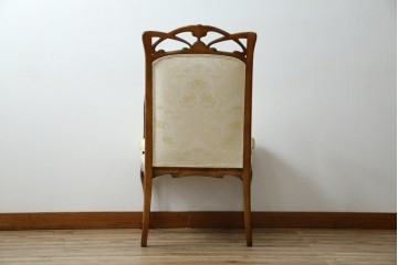 中古　美品　イタリア高級家具　メデア(Medea)　エレガントな佇まいが美しいアームチェア　(R-074659)