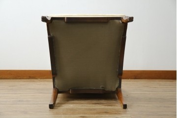 中古　美品　イタリア高級家具　メデア(Medea)　エレガントな佇まいが美しいアームチェア　(R-074659)