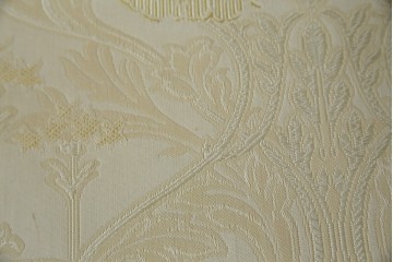 中古　美品　イタリア高級家具　メデア(Medea)　エレガントな佇まいが美しいアームチェア　(R-074659)