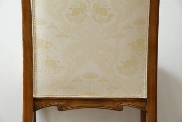 中古　美品　イタリア高級家具　メデア(Medea)　エレガントな佇まいが美しいアームチェア　(R-074659)