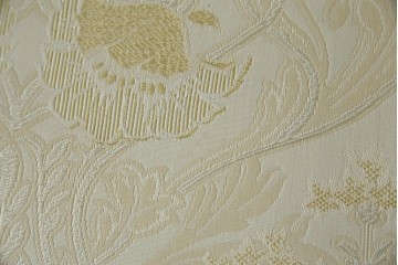 中古　美品　イタリア高級家具　メデア(Medea)　エレガントな佇まいが美しいアームチェア　(R-074659)