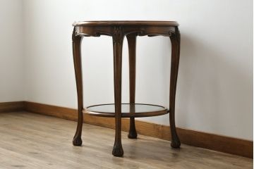 中古　美品　イタリア高級家具　メデア(Medea)　品のある佇まいが美しいガラストップサイドテーブル(コーヒーテーブル、ラウンドテーブル、花台、飾り台)(R-074660)