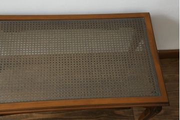 中古　美品　イタリア高級家具　メデア(Medea)　品のある佇まいが美しいガラストップセンターテーブル(ローテーブル、コーヒーテーブル、リビングテーブル)(R-074661)