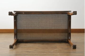 中古　美品　イタリア高級家具　メデア(Medea)　品のある佇まいが美しいガラストップセンターテーブル(ローテーブル、コーヒーテーブル、リビングテーブル)(R-074661)