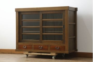 中古　美品!!　国産職人手作り　欅(ケヤキ)材　和モダンな空間づくりにも活躍する高級水屋箪笥サイドボード(サイドキャビネット、収納棚、戸棚、食器棚)(R-074666)