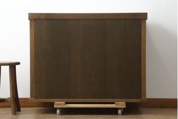 中古　美品!!　国産職人手作り　欅(ケヤキ)材　和モダンな空間づくりにも活躍する高級水屋箪笥サイドボード(サイドキャビネット、収納棚、戸棚、食器棚)(R-074666)