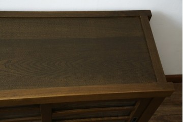 中古　美品!!　国産職人手作り　欅(ケヤキ)材　和モダンな空間づくりにも活躍する高級水屋箪笥サイドボード　(R-074666)