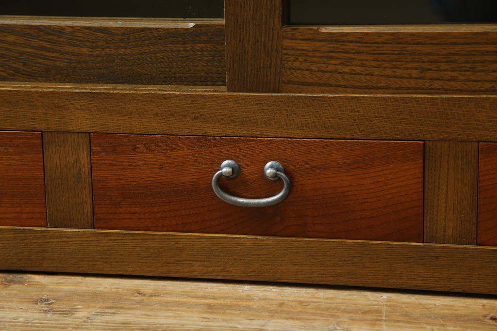 中古　美品!!　国産職人手作り　欅(ケヤキ)材　和モダンな空間づくりにも活躍する高級水屋箪笥サイドボード　(R-074666)