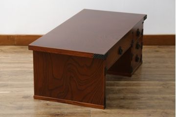 中古　岩谷堂箪笥　南部鉄器金具と漆が和の雰囲気を盛り立てる文机(座机、ローテーブル、デスク、在宅ワーク、在宅用)(定価約20万円)(R-074669)