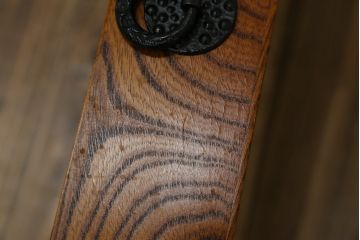 中古　岩谷堂箪笥　南部鉄器金具と漆が和の雰囲気を盛り立てる文机(座机、ローテーブル、デスク、在宅ワーク、在宅用)(定価約20万円)(R-074669)