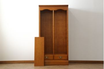 中古　横浜クラシック家具　ダニエル(daniel)　アーリーアメリカンシリーズ　A-211　扉のないデザインがすっきりとした印象の気品漂う本棚(ブックシェルフ、飾り棚、収納棚、オープンラック)(R-074674)
