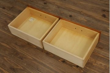 中古　横浜クラシック家具　ダニエル(daniel)　アーリーアメリカンシリーズ　A-211　扉のないデザインがすっきりとした印象の気品漂う本棚(ブックシェルフ、飾り棚、収納棚、オープンラック)(R-074674)