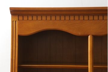中古　横浜クラシック家具　ダニエル(daniel)　アーリーアメリカンシリーズ　A-211　扉のないデザインがすっきりとした印象の気品漂う本棚(ブックシェルフ、飾り棚、収納棚、オープンラック)(R-074674)