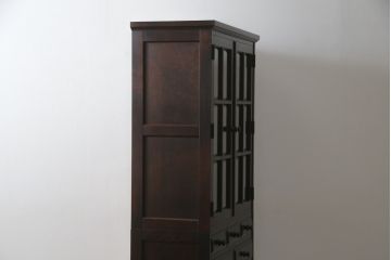 中古　北海道民芸家具　HM160K　洗練された佇まいが上品な食器棚(本箱、戸棚、収納棚、飾り棚、キャビネット)(R-074676)