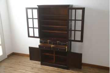中古　北海道民芸家具　HM160K　洗練された佇まいが上品な食器棚(本箱、戸棚、収納棚、飾り棚、キャビネット)(R-074676)