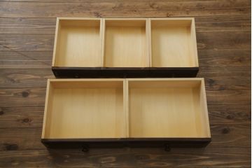 中古　北海道民芸家具　HM160K　洗練された佇まいが上品な食器棚(本箱、戸棚、収納棚、飾り棚、キャビネット)(R-074676)