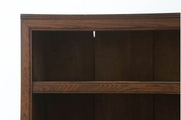 和製アンティーク　高級品!!　前面欅(ケヤキ)材　上杢　品のある佇まいが魅力的な透かし彫り入り二段重ね四尺水屋箪笥(食器棚、キャビネット、重ねタンス、茶棚、茶箪笥、収納棚、戸棚、店舗什器)(R-074677)