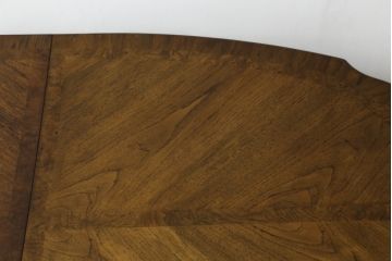中古　希少モデル!!　DREXEL HERITAGE(ドレクセルヘリテイジ)　Grand Villa(グランドヴィラ)　凝った天板のデザインがおしゃれなダイニングテーブル(エクステンションテーブル、パーティーテーブル、4人掛け、6人掛け)(R-074680)