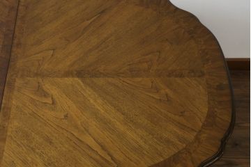 中古　希少モデル!!　DREXEL HERITAGE(ドレクセルヘリテイジ)　Grand Villa(グランドヴィラ)　凝った天板のデザインがおしゃれなダイニングテーブル(エクステンションテーブル、パーティーテーブル、4人掛け、6人掛け)(R-074680)