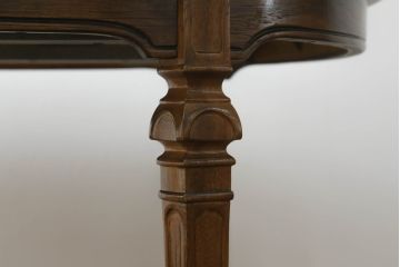 中古　希少モデル!!　DREXEL HERITAGE(ドレクセルヘリテイジ)　Grand Villa(グランドヴィラ)　凝った天板のデザインがおしゃれなダイニングテーブル(エクステンションテーブル、パーティーテーブル、4人掛け、6人掛け)(R-074680)