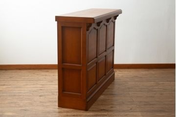 中古　美品!!　横浜ダニエル(daniel)　アーリーアメリカンシリーズ　A-315　滑らかな木肌が上品な雰囲気を醸し出すカウンターテーブルサイドボード(収納棚、戸棚、キッチンカウンター、バーカウンター)(定価約126万円)(R-074682)