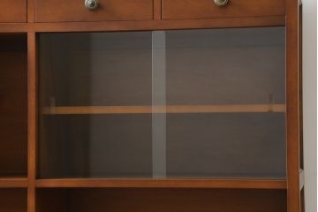 中古　美品!!　横浜ダニエル(daniel)　アーリーアメリカンシリーズ　A-315　滑らかな木肌が上品な雰囲気を醸し出すカウンターテーブルサイドボード(収納棚、戸棚、キッチンカウンター、バーカウンター)(定価約126万円)(R-074682)