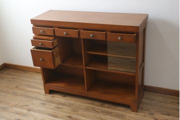 中古　美品!!　横浜ダニエル(daniel)　アーリーアメリカンシリーズ　A-315　滑らかな木肌が上品な雰囲気を醸し出すカウンターテーブルサイドボード(収納棚、戸棚、キッチンカウンター、バーカウンター)(定価約126万円)(R-074682)