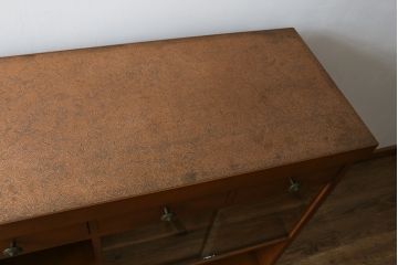 中古　美品!!　横浜ダニエル(daniel)　アーリーアメリカンシリーズ　A-315　滑らかな木肌が上品な雰囲気を醸し出すカウンターテーブルサイドボード(収納棚、戸棚、キッチンカウンター、バーカウンター)(定価約126万円)(R-074682)
