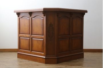 中古　横浜ダニエル(daniel)　アーリーアメリカンシリーズ　A-316　大容量の収納力が嬉しい! 高級感と重厚感を兼ね備えたコーナーカウンター(収納棚、カウンターテーブル、バーカウンター)(定価約160万円)(R-074683)