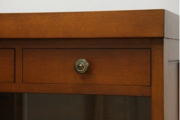 中古　横浜ダニエル(daniel)　アーリーアメリカンシリーズ　A-316　大容量の収納力が嬉しい! 高級感と重厚感を兼ね備えたコーナーカウンター(収納棚、カウンターテーブル、バーカウンター)(定価約160万円)(R-074683)