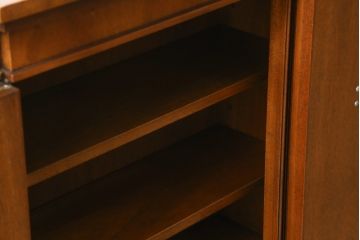 中古　美品!!　DREXEL HERITAGE(ドレクセルヘリテイジ)　FRANCHESCA(フランチェスカ)　クラシカルな佇まいが美しいサイドボード(クレデンザ、クリデンザ、収納棚、戸棚、サイドキャビネット、ホールチェスト)(R-074684)
