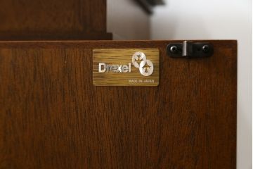 中古　美品!!　DREXEL HERITAGE(ドレクセルヘリテイジ)　FRANCHESCA(フランチェスカ)　クラシカルな佇まいが美しいサイドボード(クレデンザ、クリデンザ、収納棚、戸棚、サイドキャビネット、ホールチェスト)(R-074684)