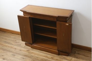 中古　美品!!　DREXEL HERITAGE(ドレクセルヘリテイジ)　FRANCHESCA(フランチェスカ)　クラシカルな佇まいが美しいサイドボード(クレデンザ、クリデンザ、収納棚、戸棚、サイドキャビネット、ホールチェスト)(R-074684)