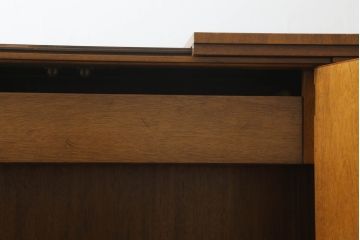 中古　美品　DREXEL HERITAGE(ドレクセルヘリテイジ)　FRANCHESCA(フランチェスカ)シリーズ　拡張しきの天板が付いたサイドボード(サーバー、カウンター、収納棚)(R-074685)