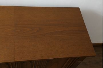 中古　美品　DREXEL HERITAGE(ドレクセルヘリテイジ)　FRANCHESCA(フランチェスカ)シリーズ　拡張しきの天板が付いたサイドボード(サーバー、カウンター、収納棚)(R-074685)