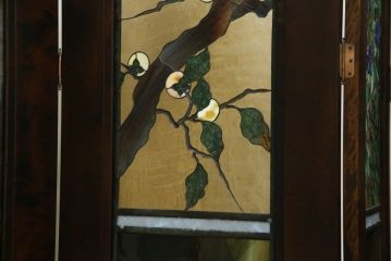 中古　美品!!　ステンドグラス作家　川島政則作　「春夏秋冬」　四季の描写が美しい四曲一隻ステンドグラス屏風(パーテーション、衝立て、衝い立て、つい立て、間仕切り、折りたたみ)(発表価格約165万円)(R-074693)