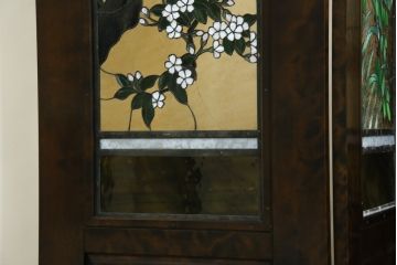 中古　美品!!　ステンドグラス作家　川島政則作　「春夏秋冬」　四季の描写が美しい四曲一隻ステンドグラス屏風(パーテーション、衝立て、衝い立て、つい立て、間仕切り、折りたたみ)(発表価格約165万円)(R-074693)