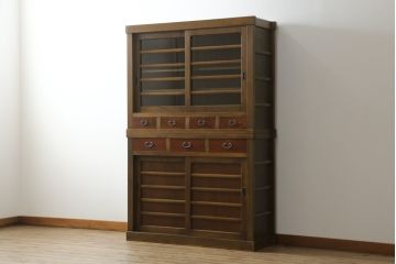 中古　美品!!　国産職人手作り　欅(ケヤキ)材　和モダンな空間づくりにも活躍する二段重ねの高級水屋箪笥(重ね箪笥、食器棚、収納棚、重ね戸棚、キャビネット)(R-074694)