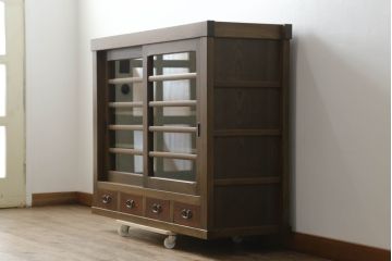 中古　美品!!　国産職人手作り　欅(ケヤキ)材　和モダンな空間作りにも活躍する高級水屋箪笥サイドボード(サイドキャビネット、収納棚、戸棚、食器棚)(R-074695)