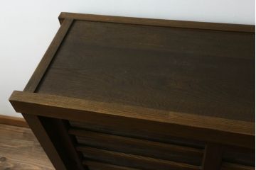 中古　美品!!　国産職人手作り　欅(ケヤキ)材　和モダンな空間作りにも活躍する高級水屋箪笥サイドボード(サイドキャビネット、収納棚、戸棚、食器棚)(R-074695)