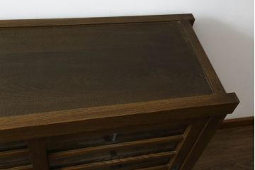 中古　美品!!　国産職人手作り　欅(ケヤキ)材　和モダンな空間作りにも活躍する高級水屋箪笥サイドボード(サイドキャビネット、収納棚、戸棚、食器棚)(R-074695)