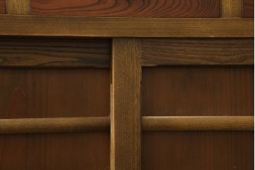 中古　美品!!　国産職人手作り　欅(ケヤキ)材　和モダンな空間作りにも活躍する高級水屋箪笥サイドボード(サイドキャビネット、収納棚、戸棚、食器棚)(R-074696)