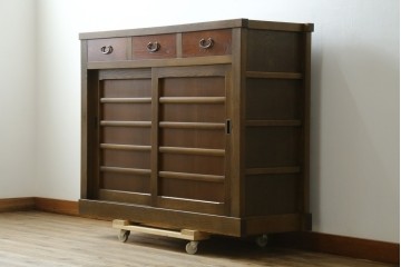中古　美品!!　国産職人手作り　欅(ケヤキ)材　和モダンな空間作りにも活躍する高級水屋箪笥　(R-074696)