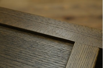 中古　美品!!　国産職人手作り　欅(ケヤキ)材　和モダンな空間作りにも活躍する高級水屋箪笥　(R-074696)