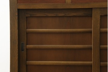 中古　美品!!　国産職人手作り　欅(ケヤキ)材　和モダンな空間作りにも活躍する高級水屋箪笥　(R-074696)