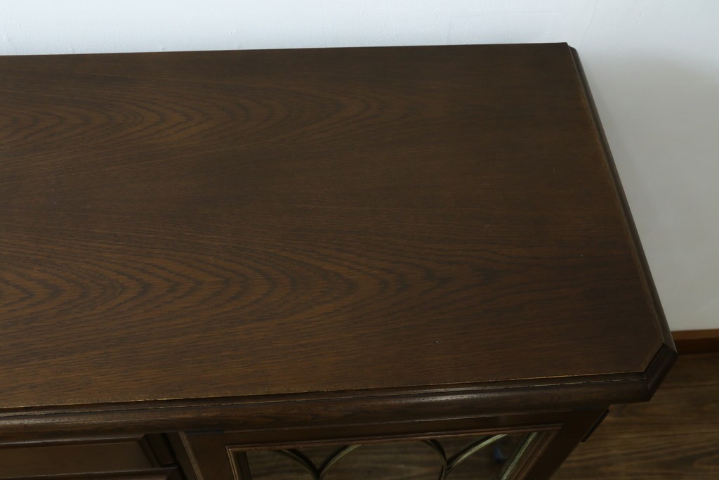 中古　カリモク家具(karimoku)　domani(ドマーニ)　QUEENS LIFE(クイーンズライフ)　シェラトン様式の気品を感じさせるクラシカルなサイドボード　定価約68万円　(R-074697)