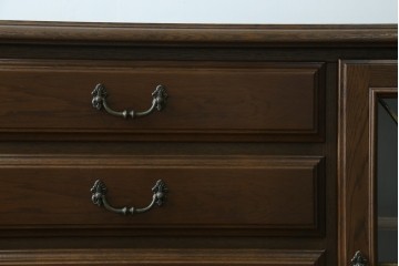 中古　カリモク家具(karimoku)　domani(ドマーニ)　QUEENS LIFE(クイーンズライフ)　シェラトン様式の気品を感じさせるクラシカルなサイドボード　定価約68万円　(R-074697)