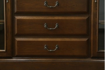 中古　カリモク家具(karimoku)　domani(ドマーニ)　QUEENS LIFE(クイーンズライフ)　シェラトン様式の気品を感じさせるクラシカルなサイドボード　定価約68万円　(R-074697)